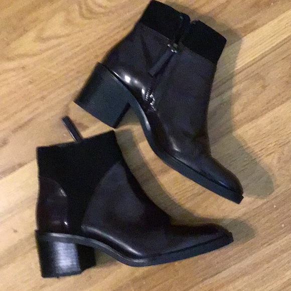 Zara Shoes - Zara Basic bootie 37